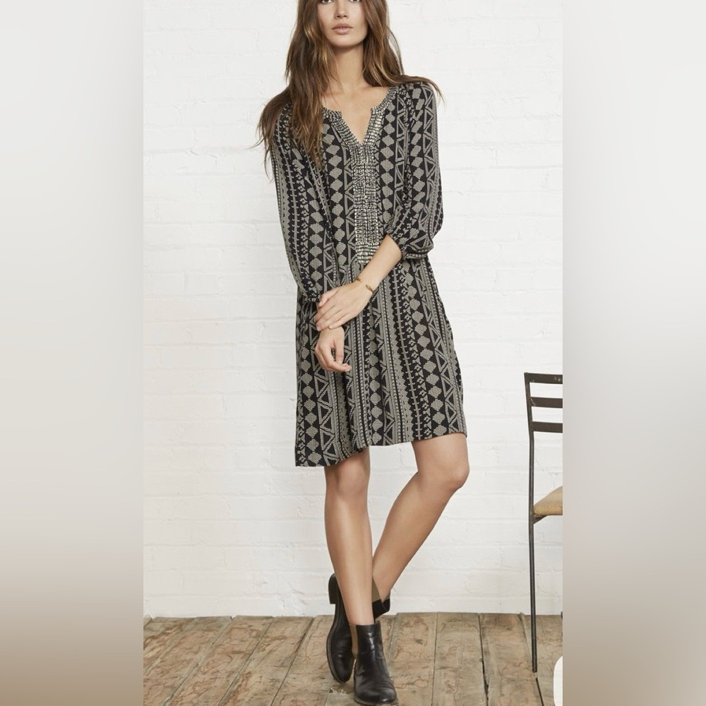 Velvet by Graham & Spencer Vanessa black and white dress size medium